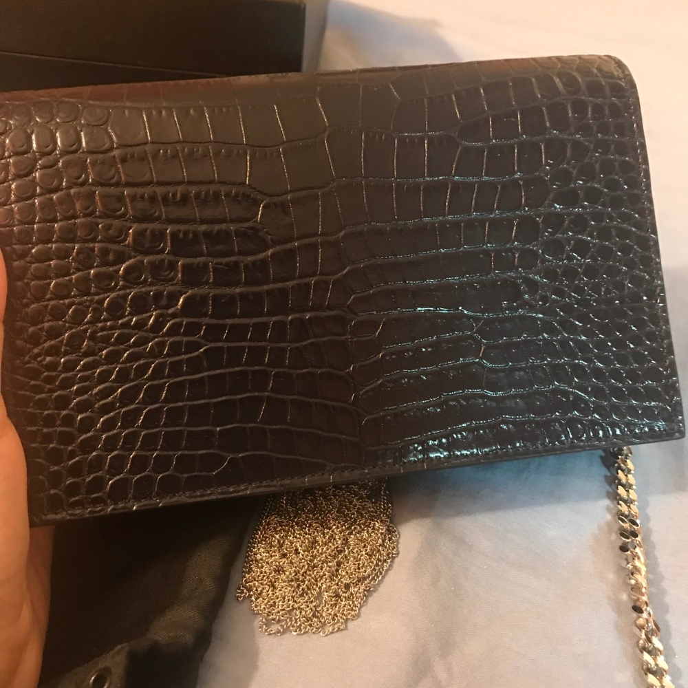 SOLD YSL Kate Wallet on Chain Croc-Embossed Navy - Picture 4 of 8